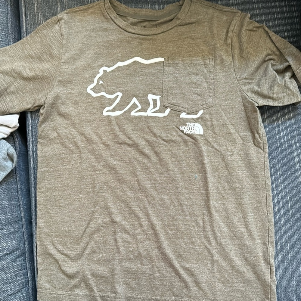 The north face super soft youth boys tee size large